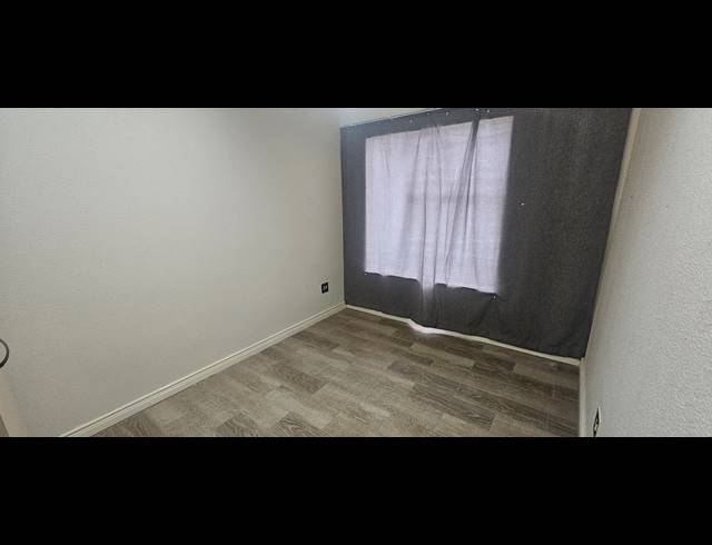 2 BEDROOM TOWNHOUSE FOR SALE IN ELANDSHAVEN